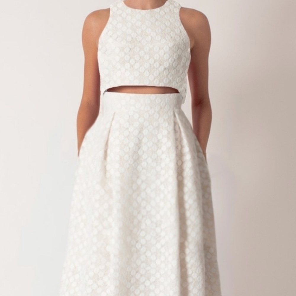 Black Halo 2 pc dress in pearl size 2 EUC